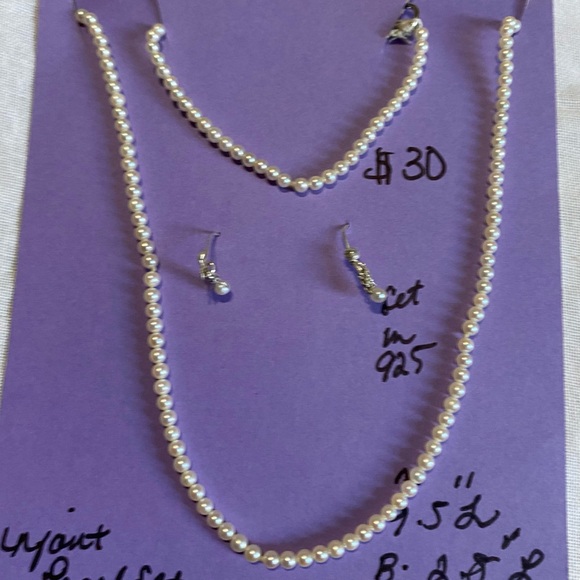 infant/toddler pearl necklace, bracelet, earrings set - Picture 2 of 3